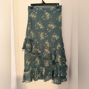 Mi Ami for Francesca’s Green Floral Tiered Midi Skirt Small